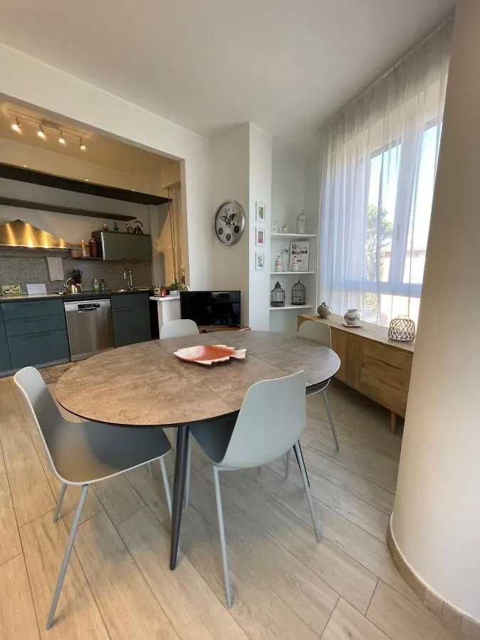 Caprice 2.0 Apartment Peschiera del Garda 0*,